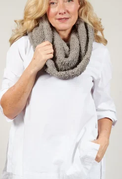 Privatsachen Scarves^Adrettich Scarf in Hemd