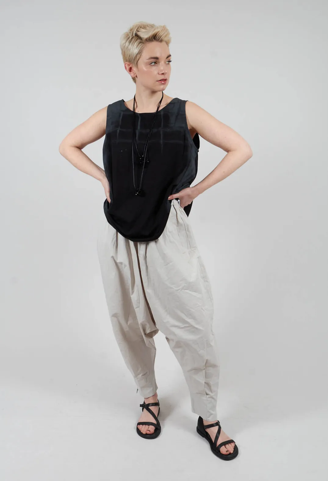Moyuru Tops^A-Line Top in Black Print