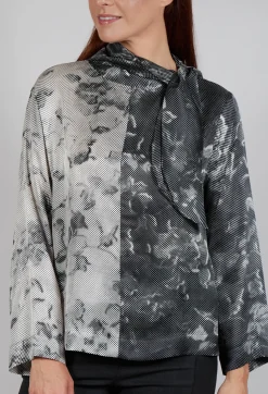 Beatrice B Shirts & Blouses^Amanda Blouse in Optical Grey