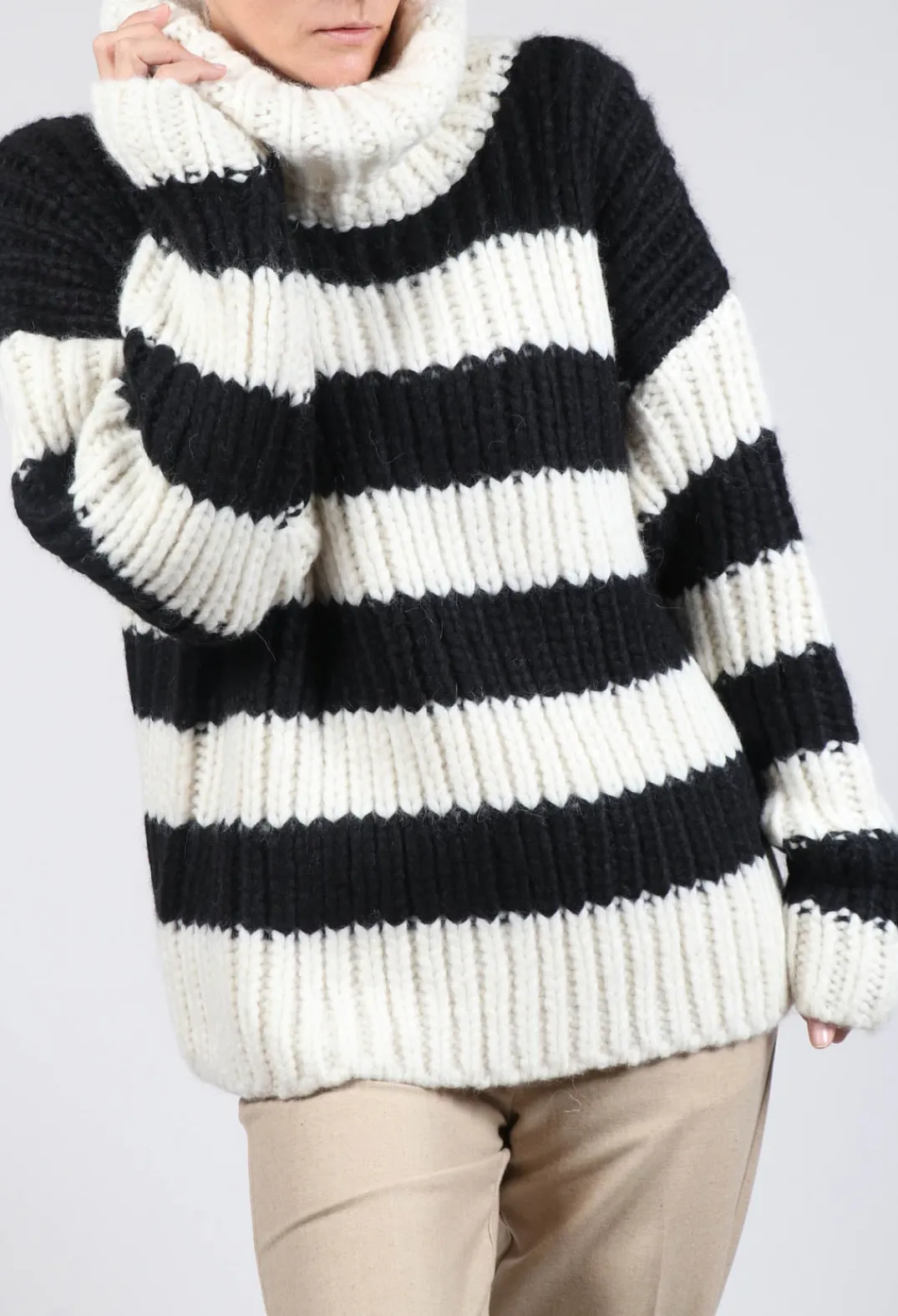 Fringe Knitwear|Jumpers^Ava Sweater in Black and White