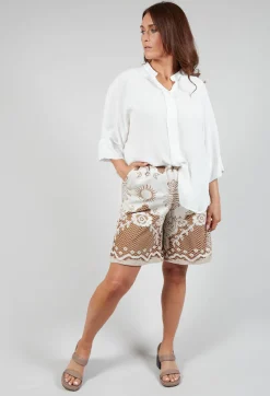 Beatrice B Shorts^Bermuda Shorts in Tan Brown