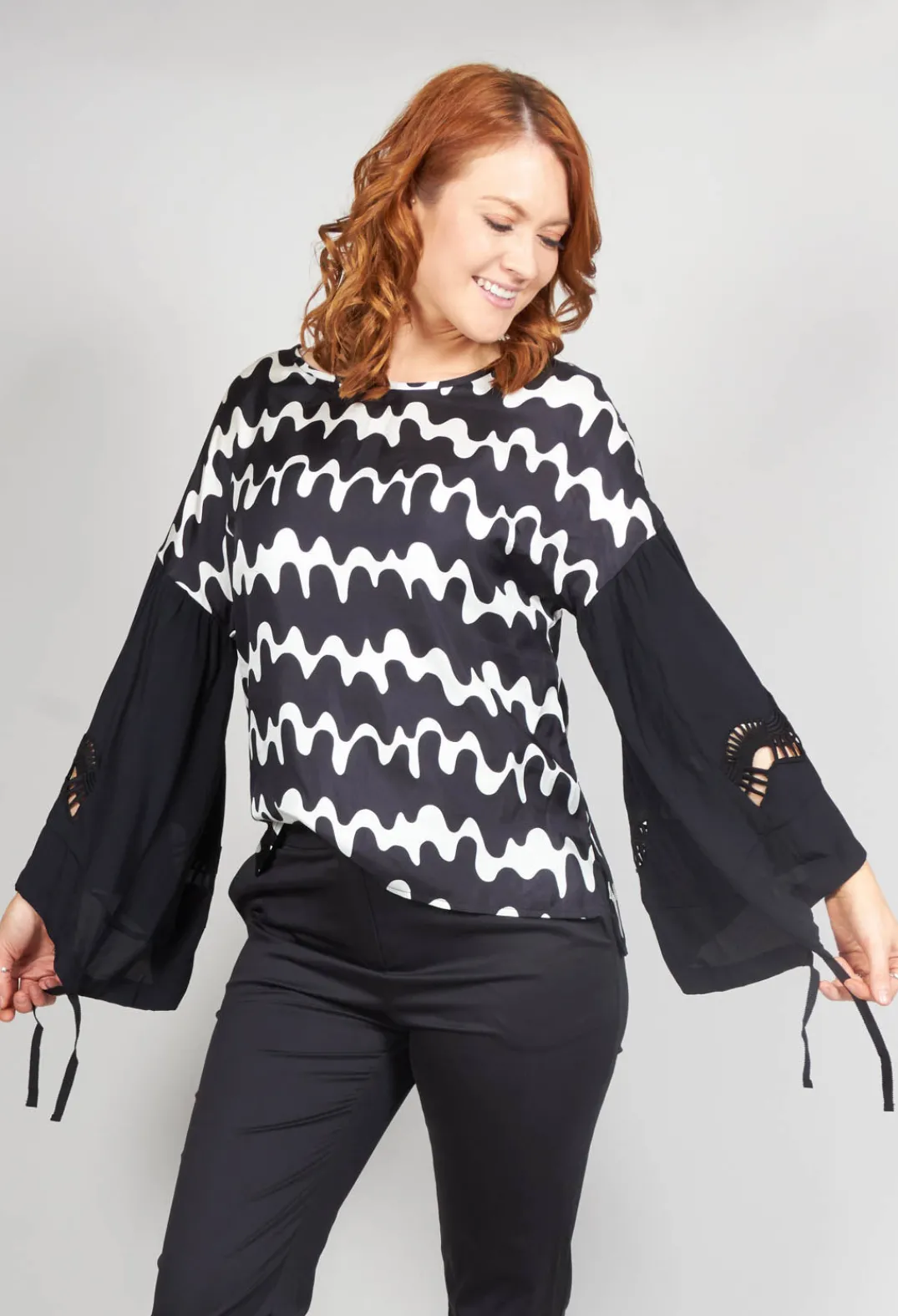Beatrice B Shirts & Blouses^Blouse in Black
