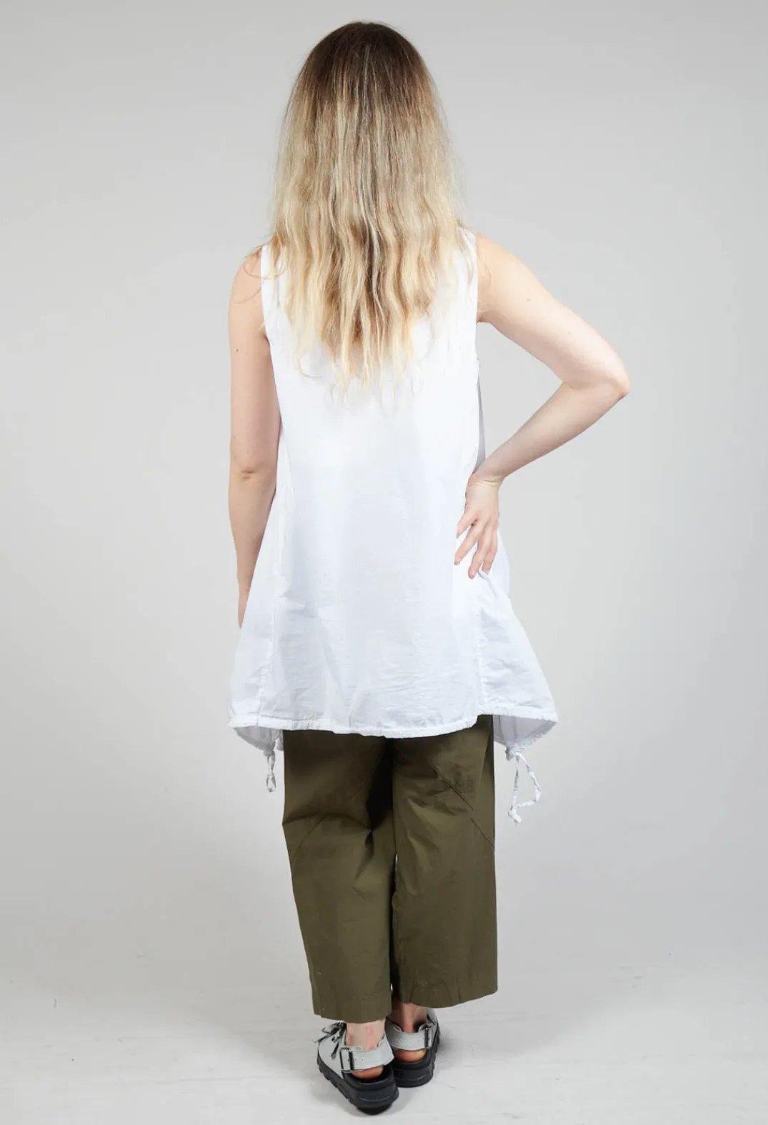 Amici Tops^Boat Neckline Top in Bianco