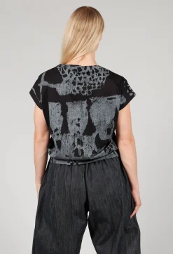 Moyuru T-shirts^Boxy T-Shirt in Black