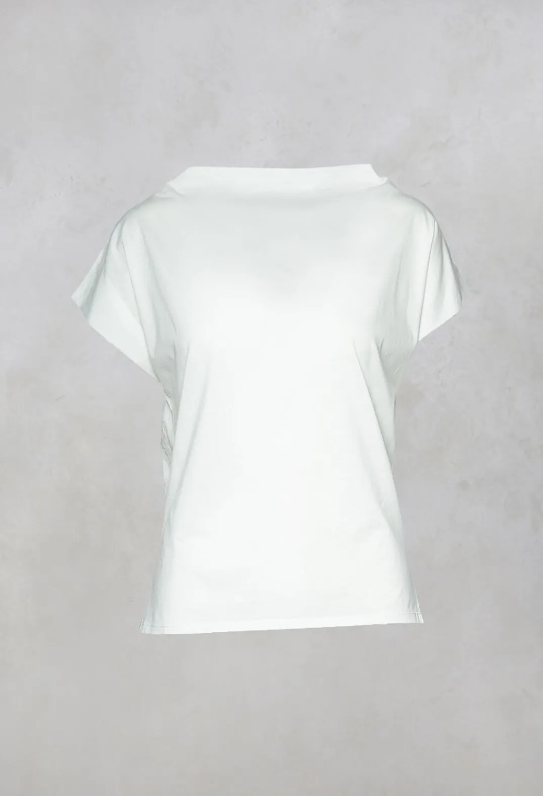 Moyuru T-shirts^Boxy T-Shirt in White
