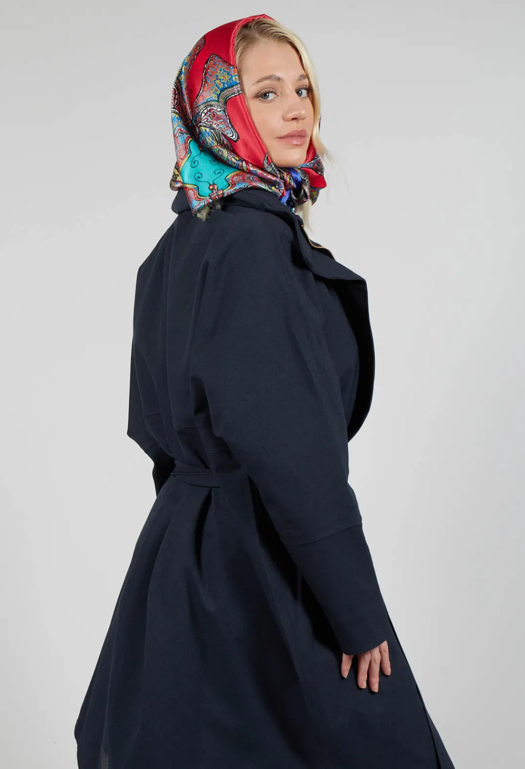 BRGN Jackets^Bris Poncho in Dark Navy
