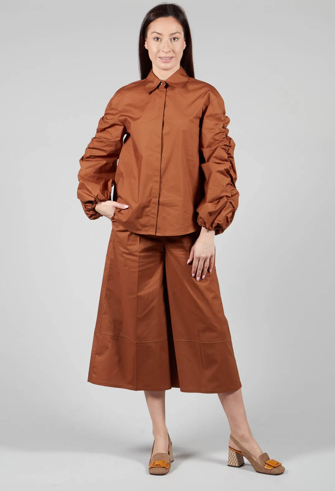 Sfizio Shirts & Blouses^Bubble Sleeve Shirt in Tobacco