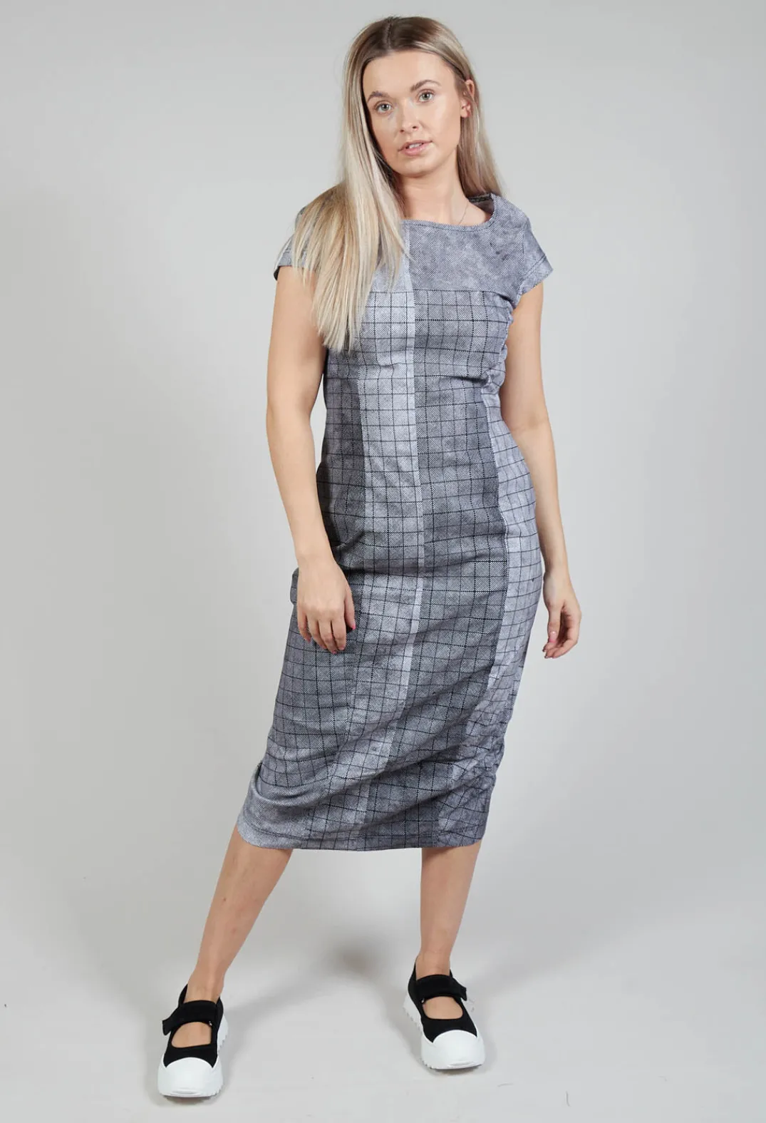Rundholz Black Label Dresses^Capped Sleeve Slim Fit Dress in Black Print