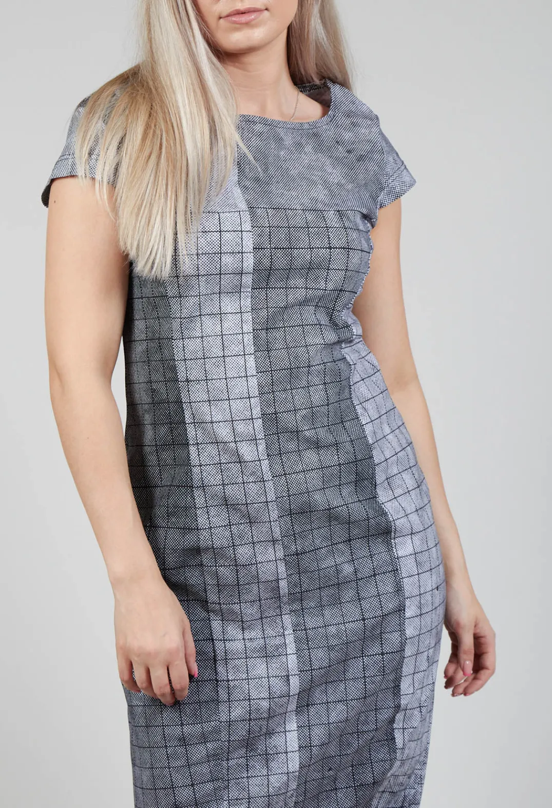 Rundholz Black Label Dresses^Capped Sleeve Slim Fit Dress in Black Print
