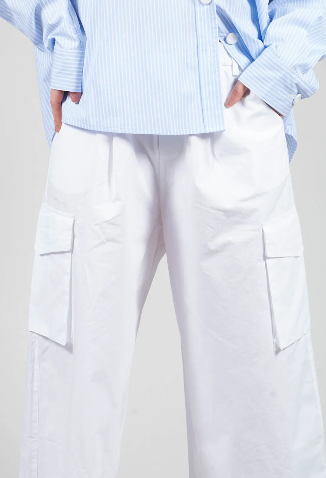 Amici Trousers^Cargo Trousers in Bianco