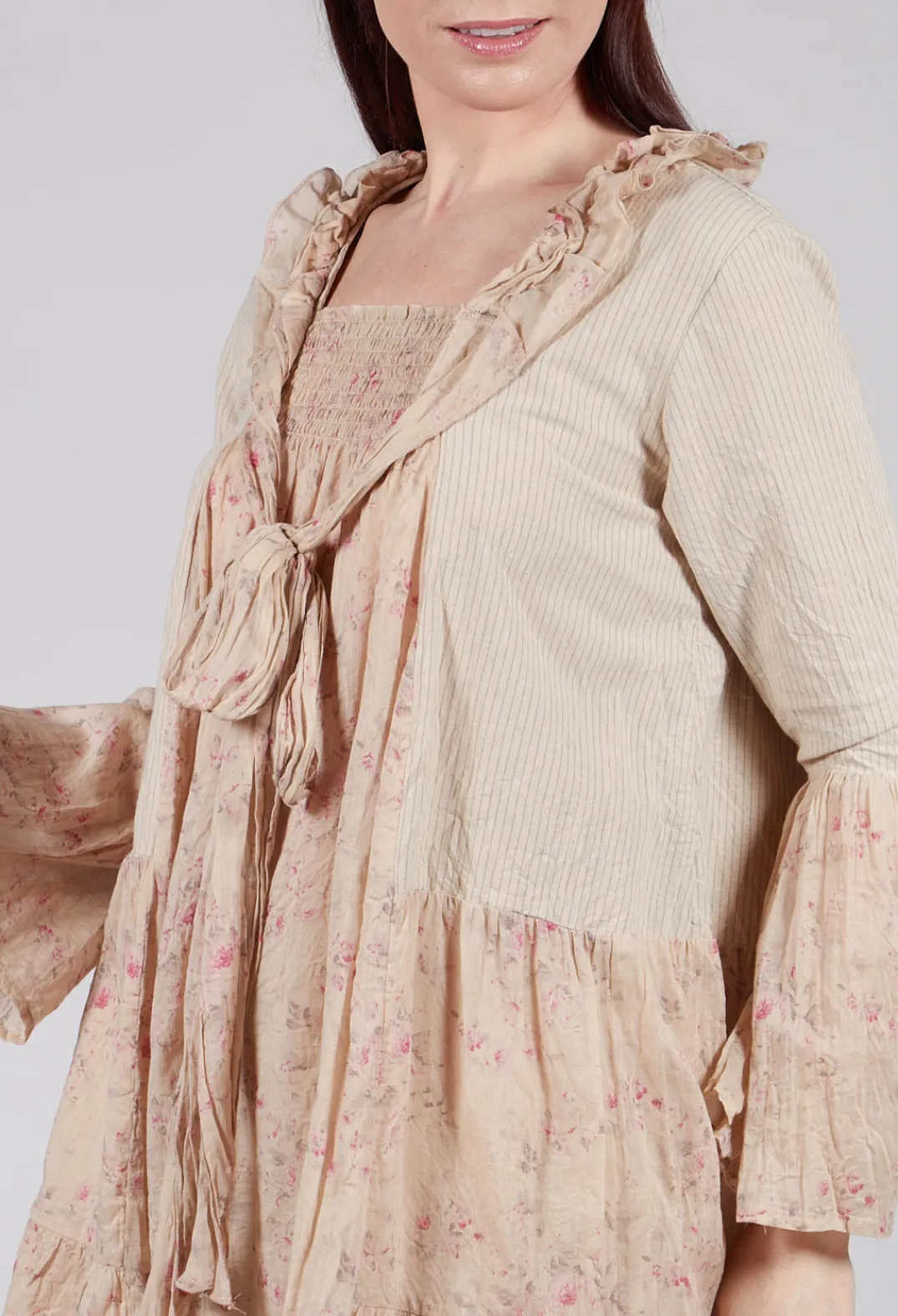 Les Ours Tops^Cassis Blouse in Liberty Beige Print