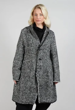 Moyuru Coats^Chevron Stripe Coat in Black