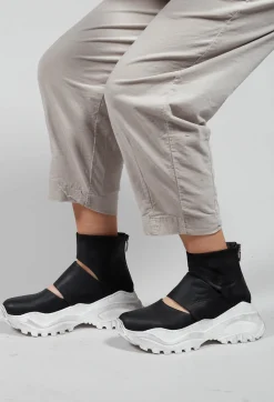 Lofina Boots^Chunky Sole Cut Out Boots in Gasoline Nero