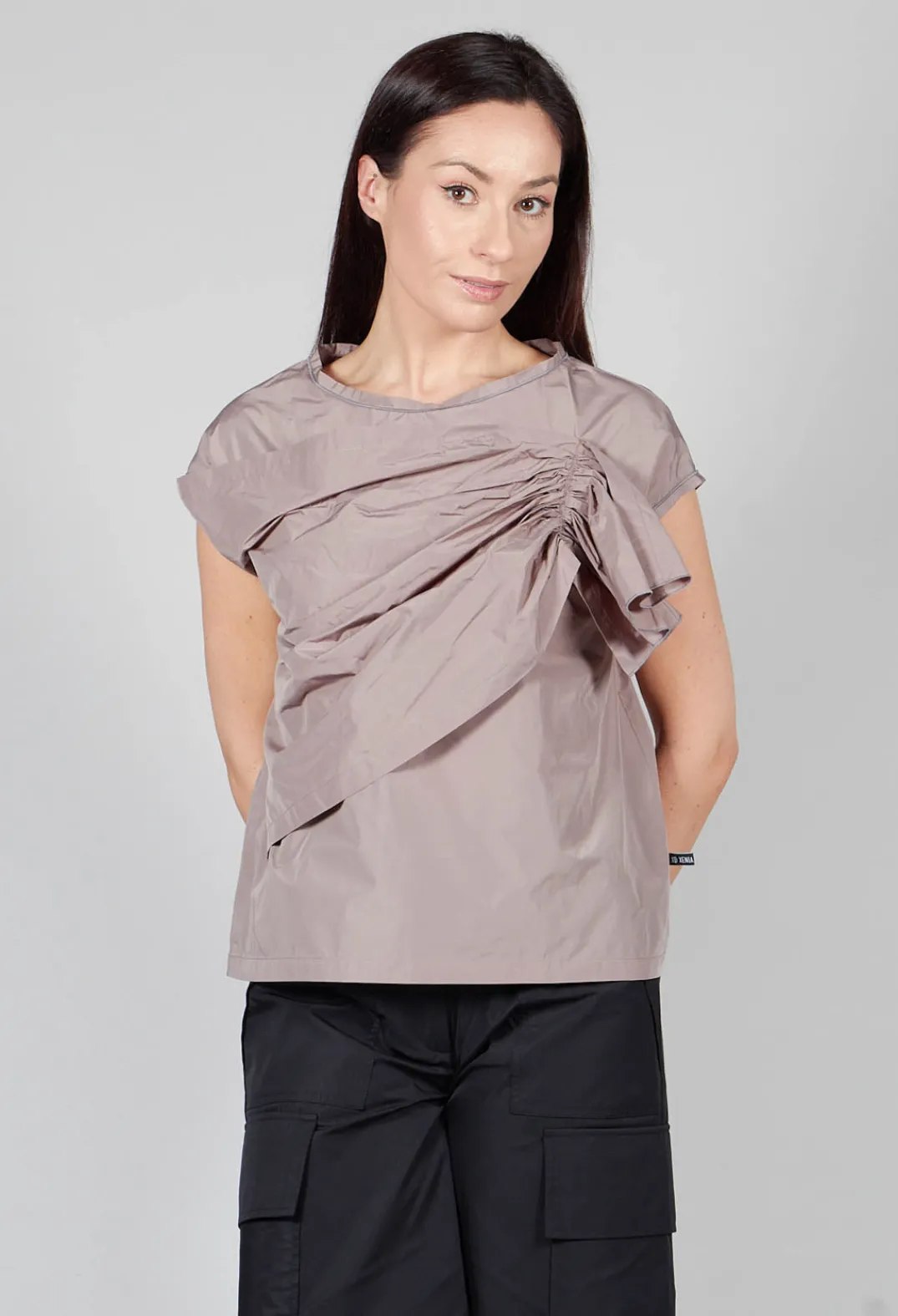 Xenia Design Tops^CIAN Top in Grey Brown
