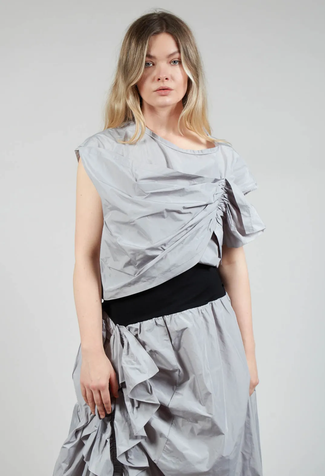 Xenia Design Tops^CIAN Top in Light Grey