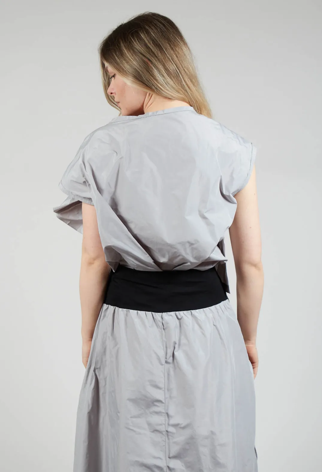 Xenia Design Tops^CIAN Top in Light Grey