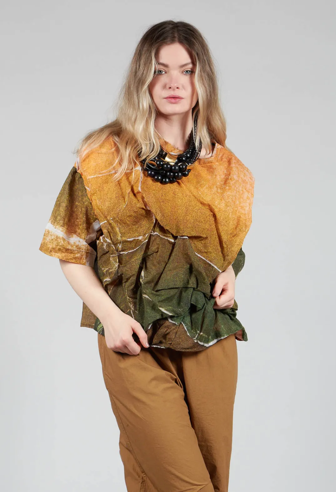 La Vaca Loca Tops^Ciudad Top in Avocado Green Banner