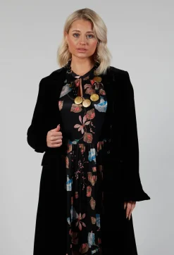 T.ba Coats^Classic Lux Velvet Coat in Black