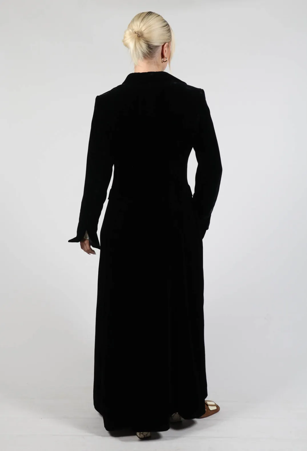 T.ba Coats^Classic Lux Velvet Coat in Black