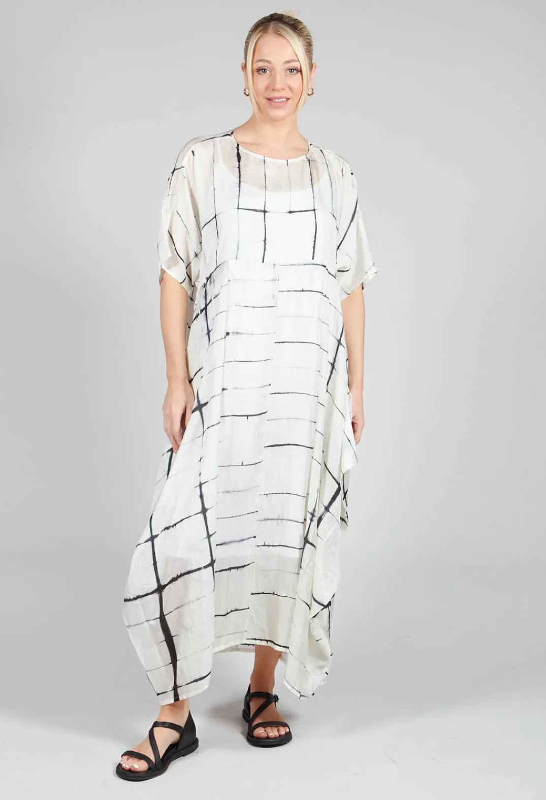 Bianco Levrin Dresses^Consuelo Dress in Black and White