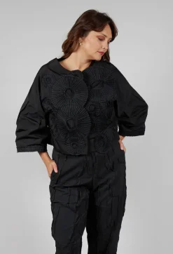 Bize Tops^Contrast Cropped Jacket in Black