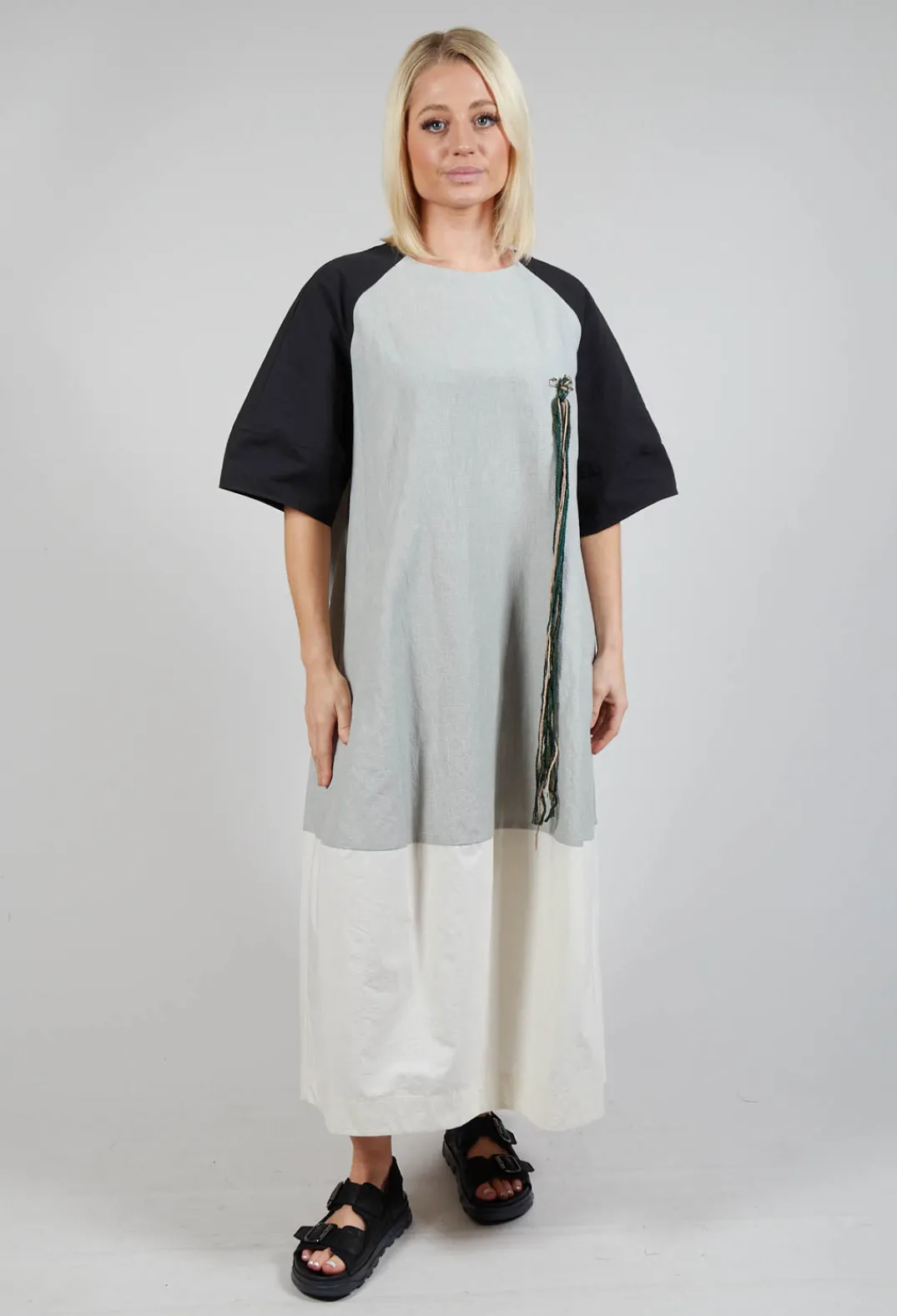SOH Dresses^Contrast Dress in Light Grey