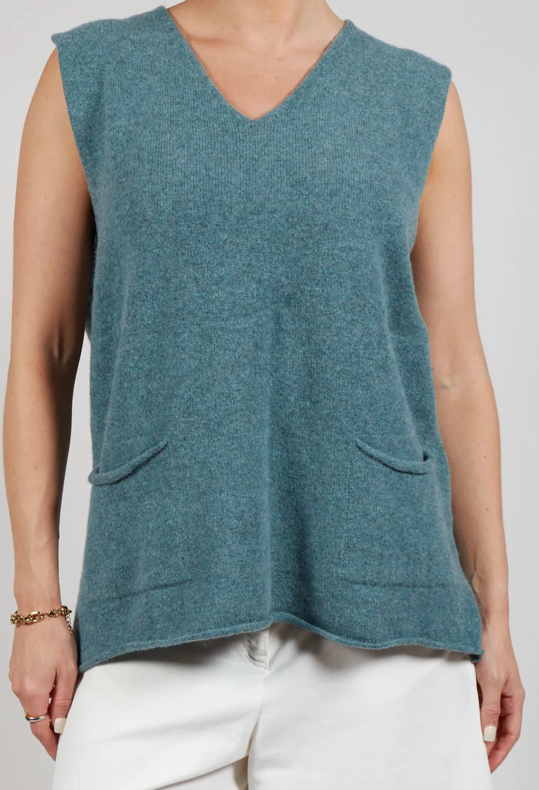 Eribe Tops^Corry V-Neck Tank Top in Caspian