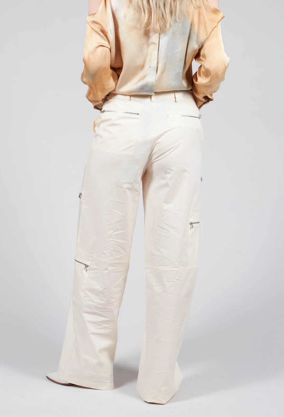 IXOS Trousers^Cotton Cargo Trousers in Latte