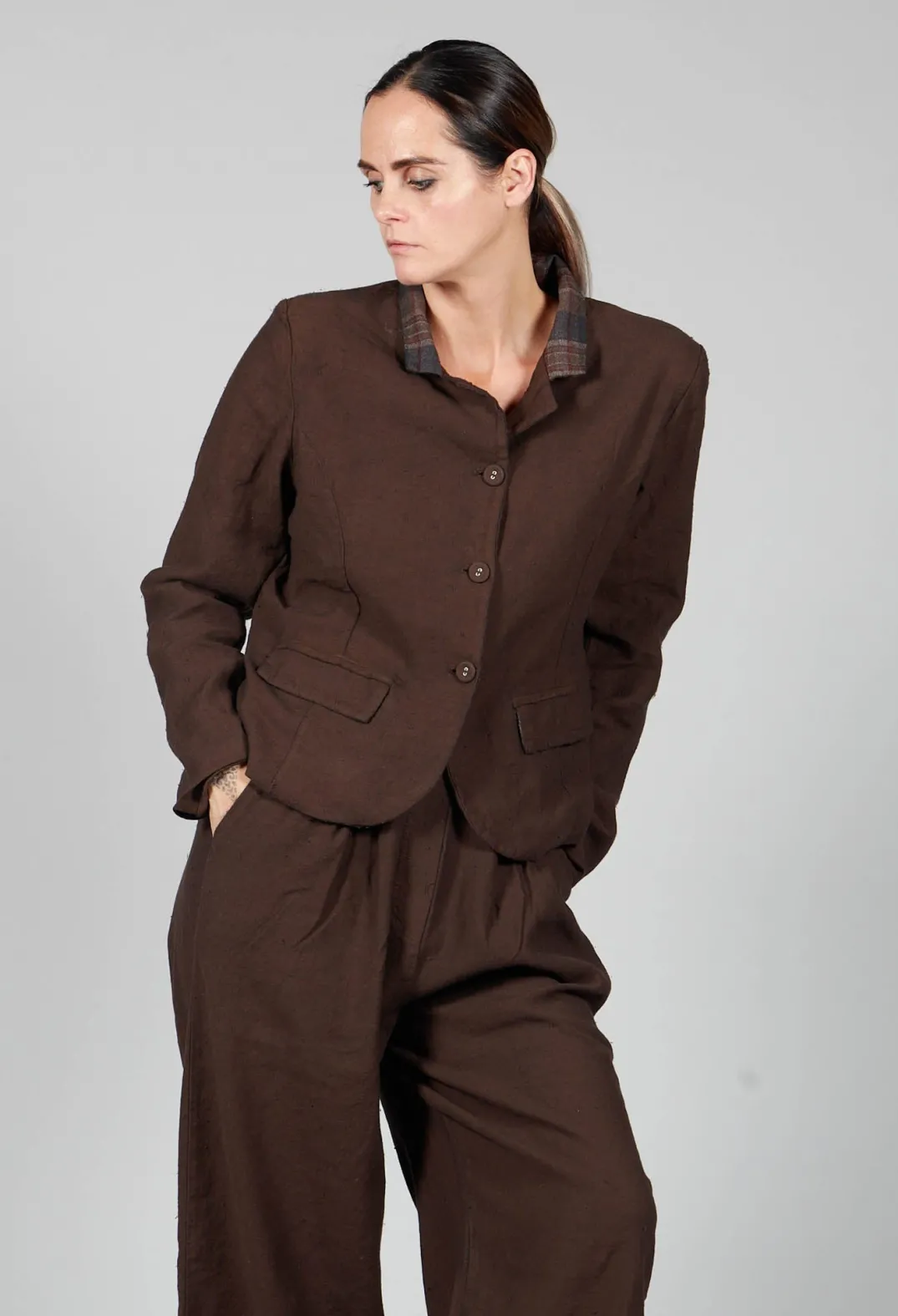 Amici Jackets^Cotton Linen Blend Cropped Jacket in Espresso
