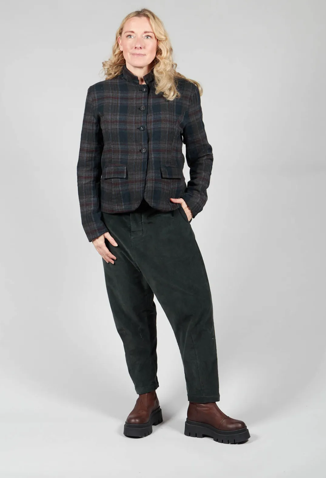 Amici Jackets^Cotton Plaid Cropped Jacket in Black