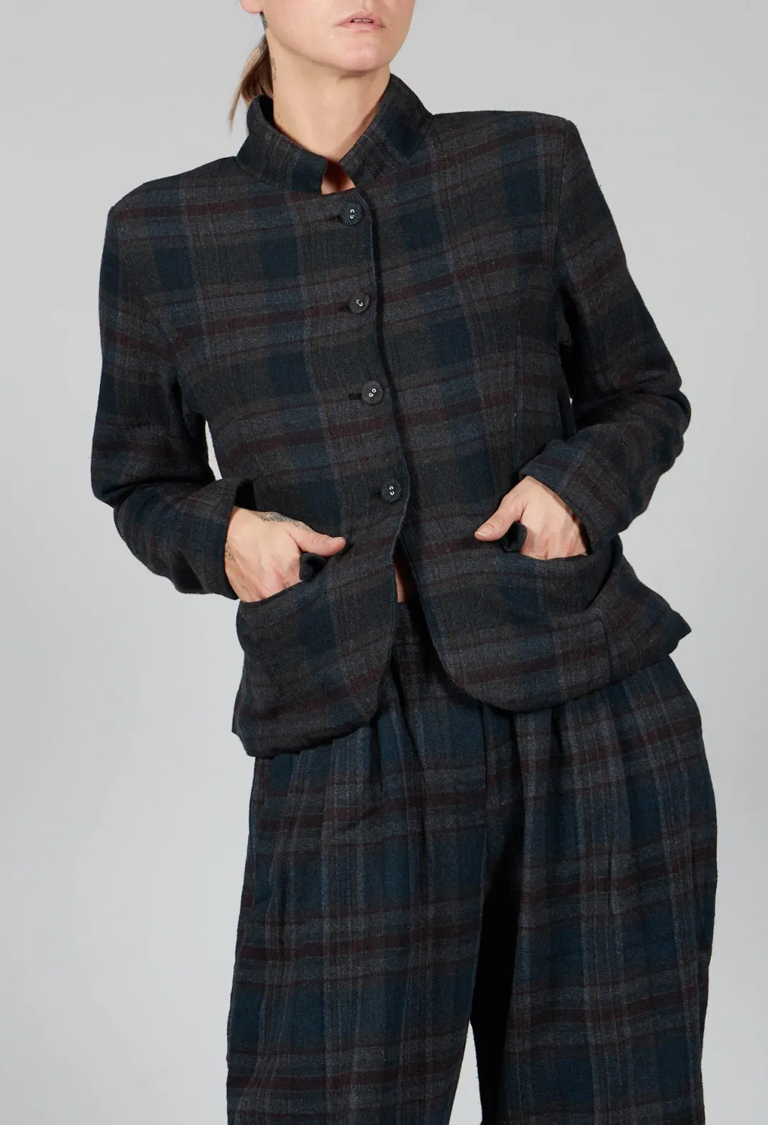 Amici Jackets^Cotton Plaid Cropped Jacket in Black
