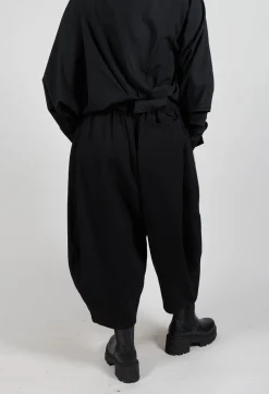 Moyuru Trousers^Crepe Texture Trousers in Black