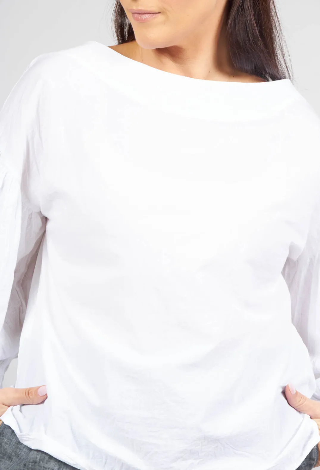 Baci Jumpers^Crinkle Top with Contrasting Sleeves in White