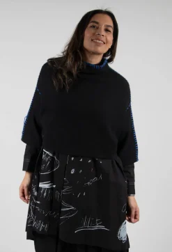 Moyuru Jumpers^Cropped Jumper with Contrast Stitching in Black
