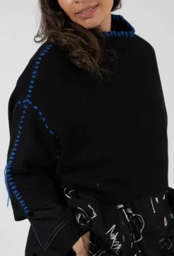 Moyuru Jumpers^Cropped Jumper with Contrast Stitching in Black