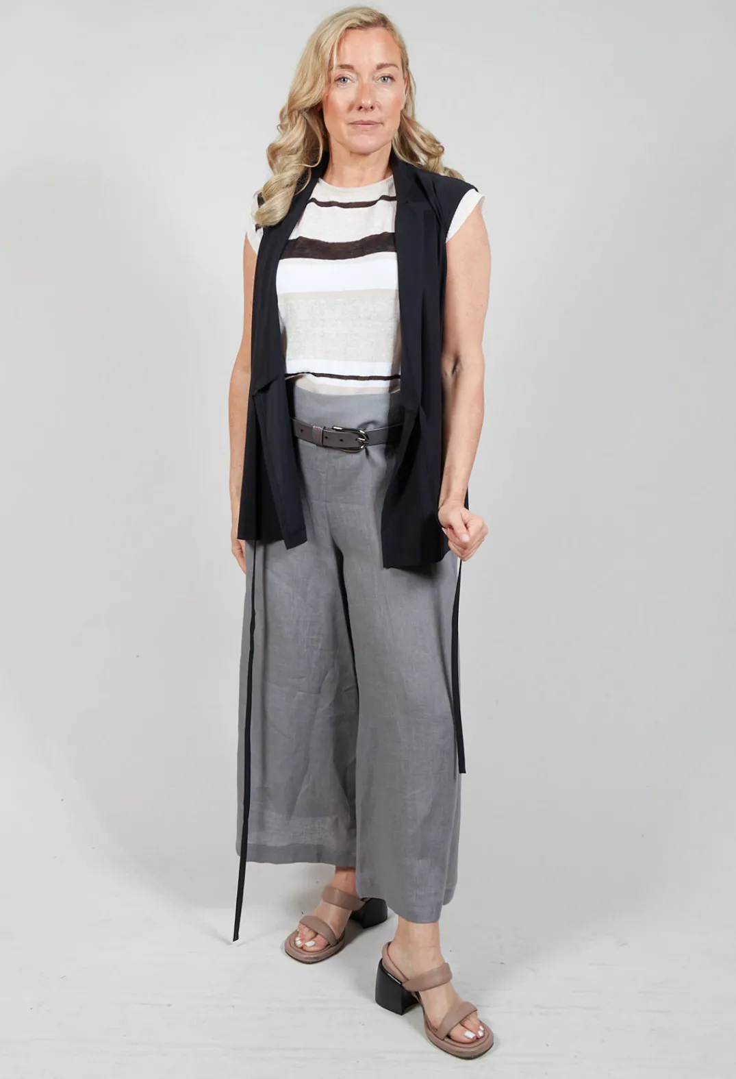 Sarah Pacini Jumpers^Cropped Knitted Top with Button Detail in Beige Stripe