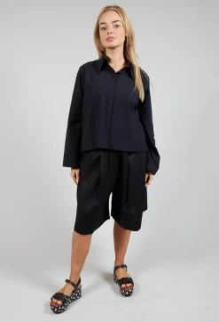 Les Filles d'Ailleurs Tops^Cropped Patch Pocket Shirt in Black