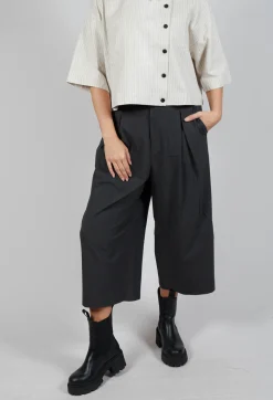 SOH Trousers^Cropped Pleated Trousers in Charcoal