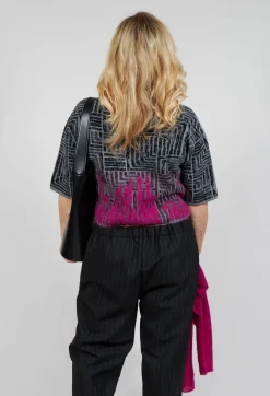 Sarah Pacini Jumpers^Cropped Sweater in Dark Grey and Magenta
