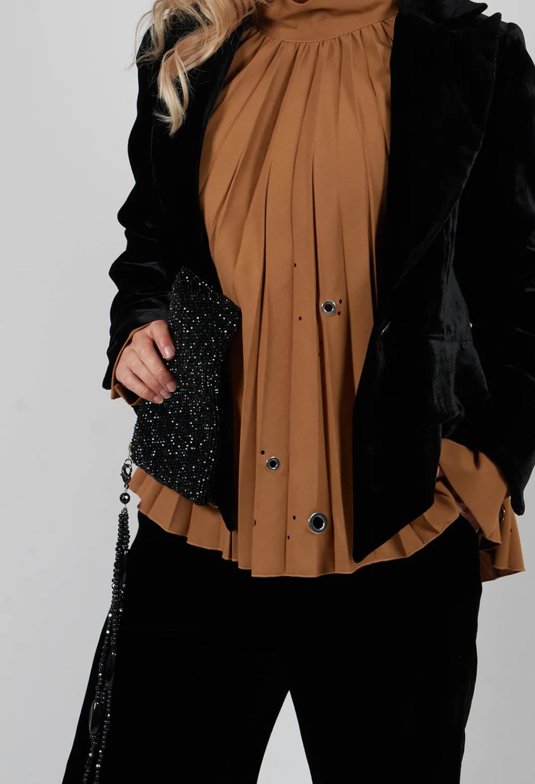 T.ba Jackets^Cropped Velvet Jacket in Black