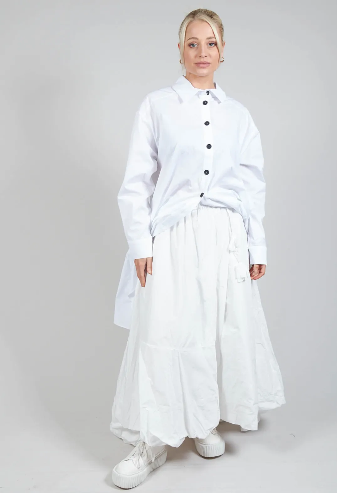 Bize Skirts^Dipped Hemline Skirt in White