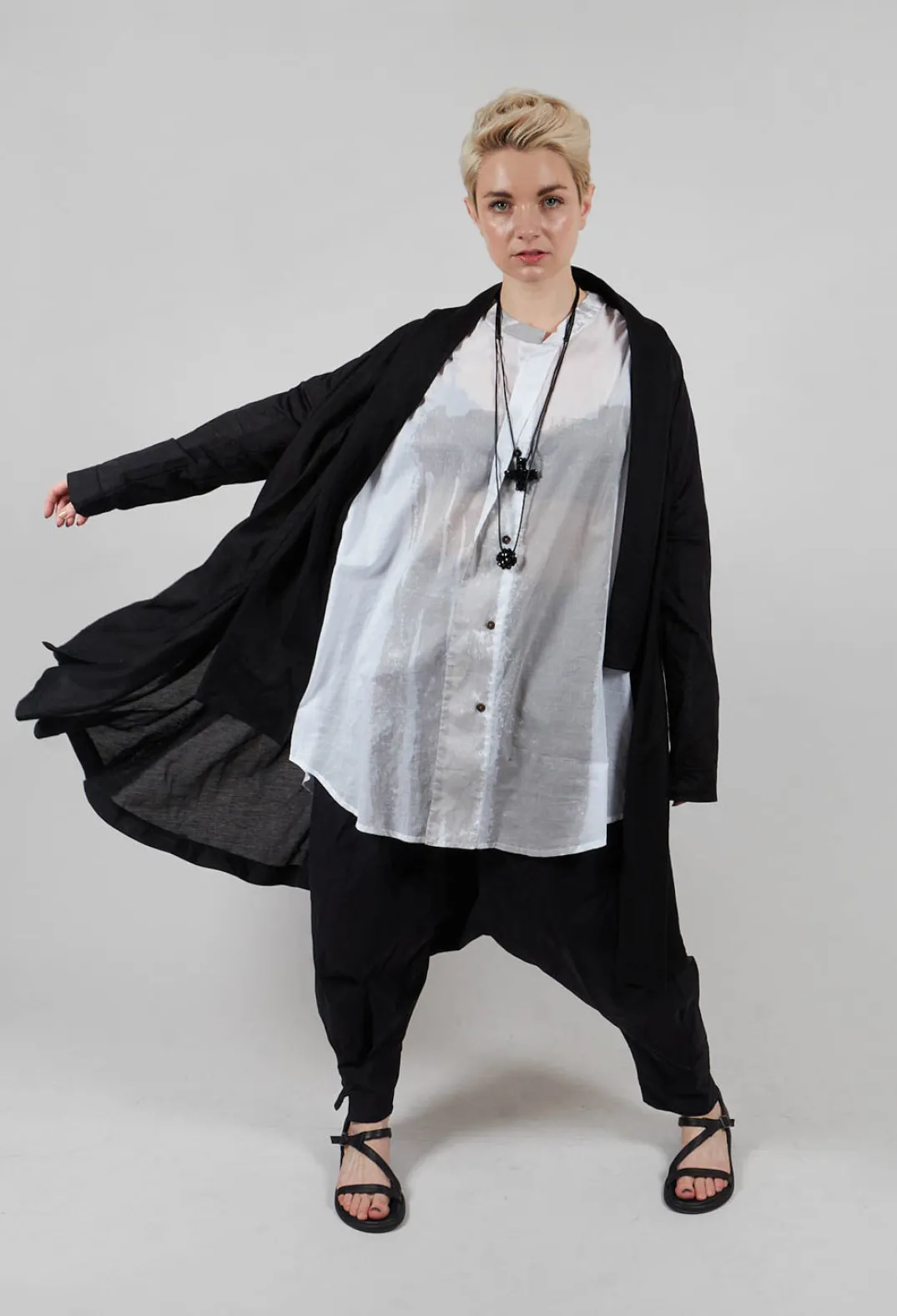 Moyuru Trousers^Drop Crotch Trouser in Black