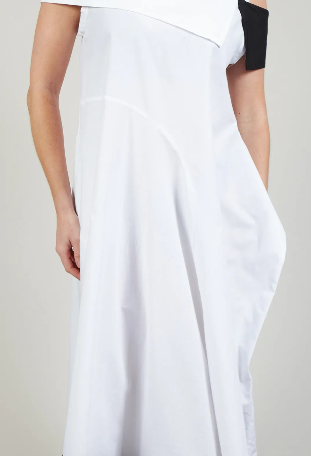 Xenia Design Dresses^ELAN1 Dress in White with Black