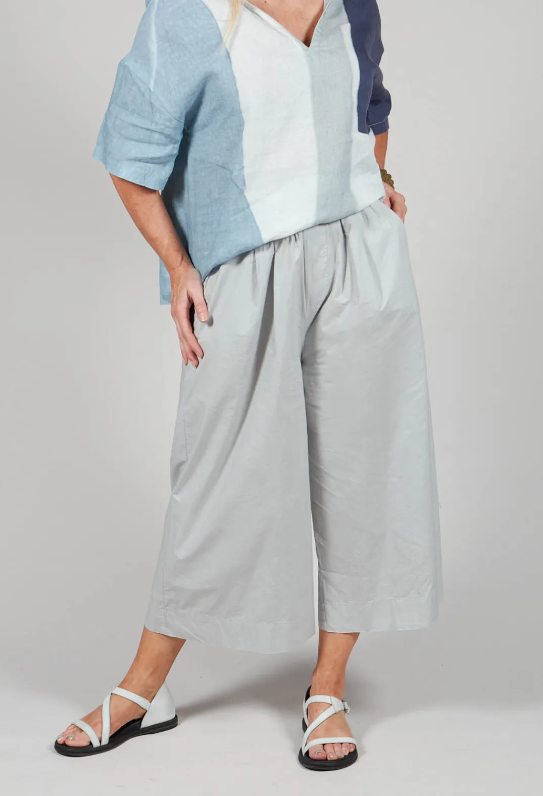 Amici Trousers^Elasticated Waist Trousers in Oyster Grey