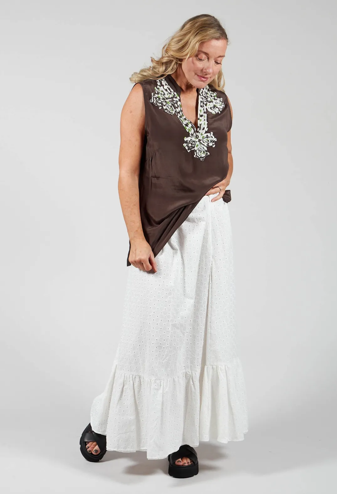 Niù Skirts|Co-ords & Suits^Embroidered Midi Skirt with Peplum in Chalk