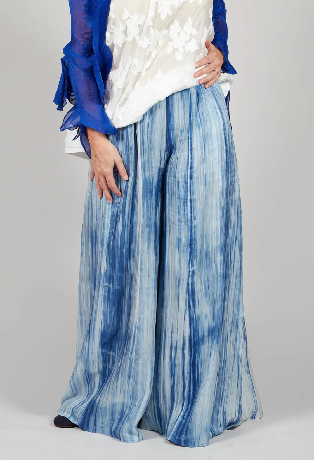 Bianco Levrin Trousers^Emma Reversible Pants in Blue