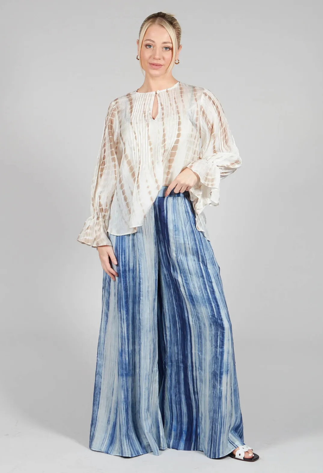 Bianco Levrin Trousers^Emma Reversible Pants in Blue