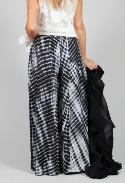 Bianco Levrin Trousers^Emma Reversible Pants in Crocodise Black