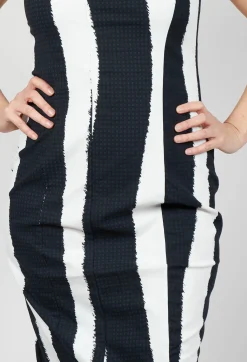 Rundholz Black Label Dresses^Fitted Dress with Cap Sleeves in Black Print