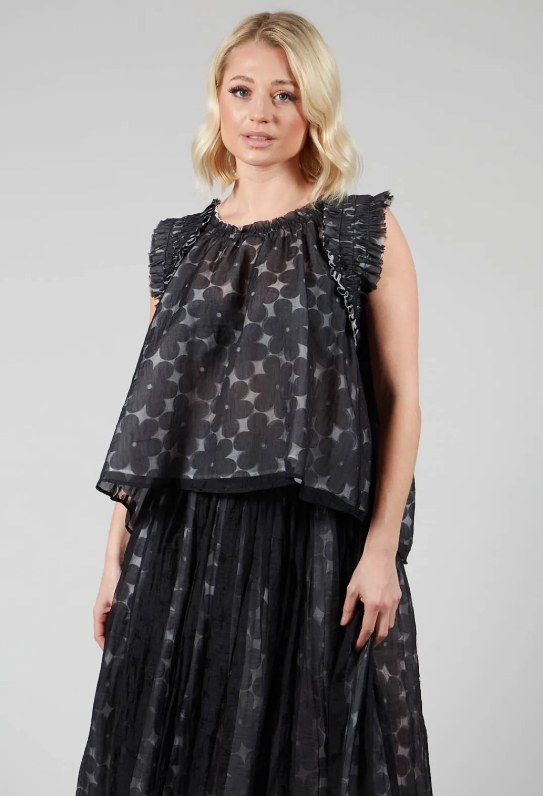 Mei Meij Tops^Flower Print Blouse in Black